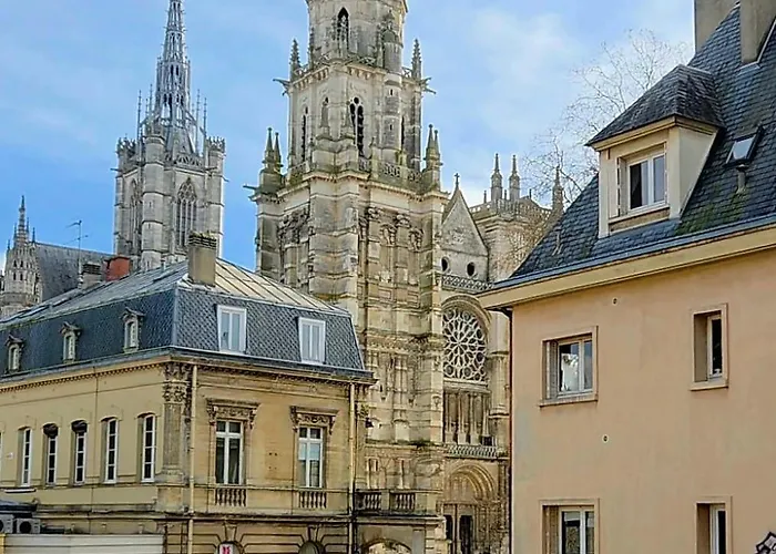 Magnifique Vue Sur Cathedrale * Эврё